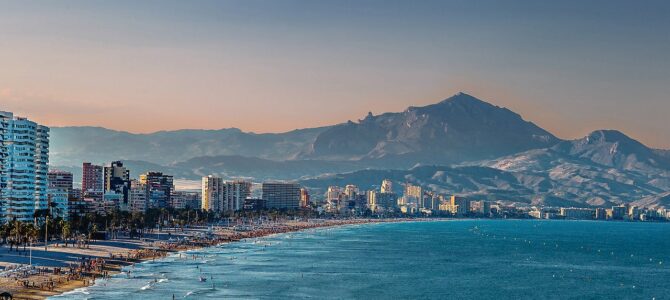 Alicante Szépsége: Egy Utazás A Varázslatos Spanyol Paradicsomba